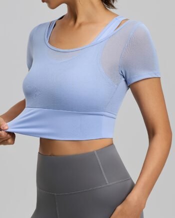 Women's Quick-Dry Yoga Sports T-Shirt with Built-In Bra – Lightweight Breathable Activewear (Light Blue)